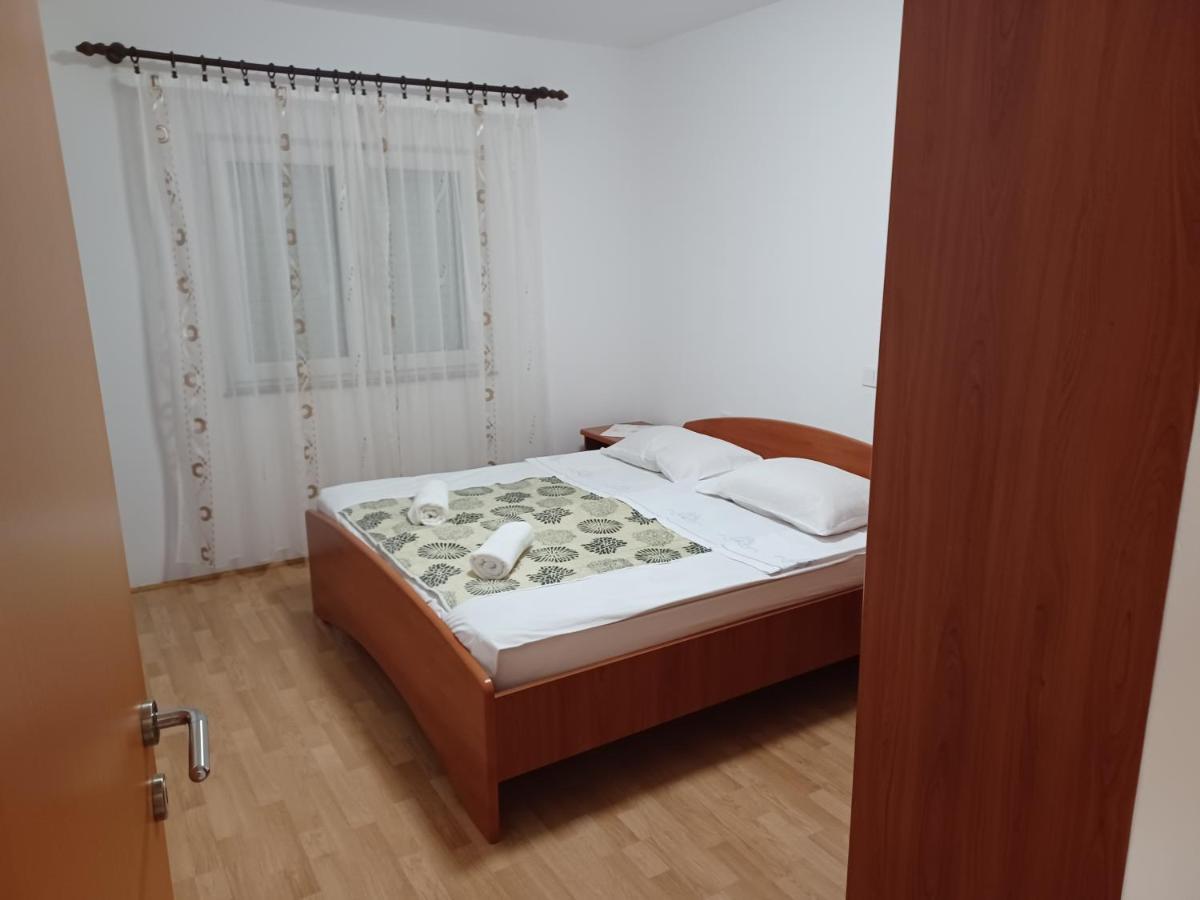 Apartments Beg Раб Экстерьер фото
