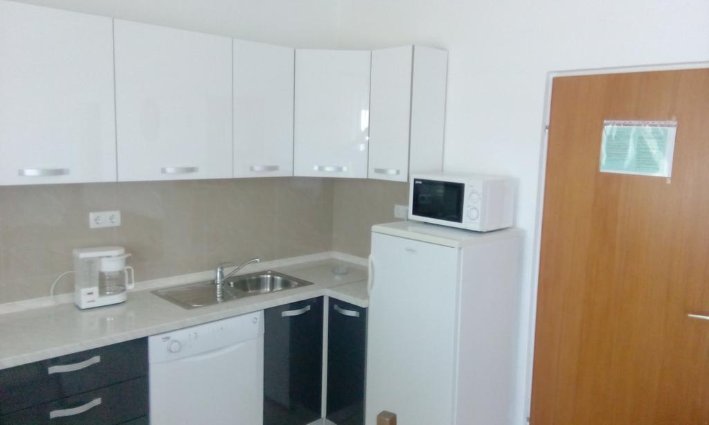 Apartments Beg Раб Экстерьер фото