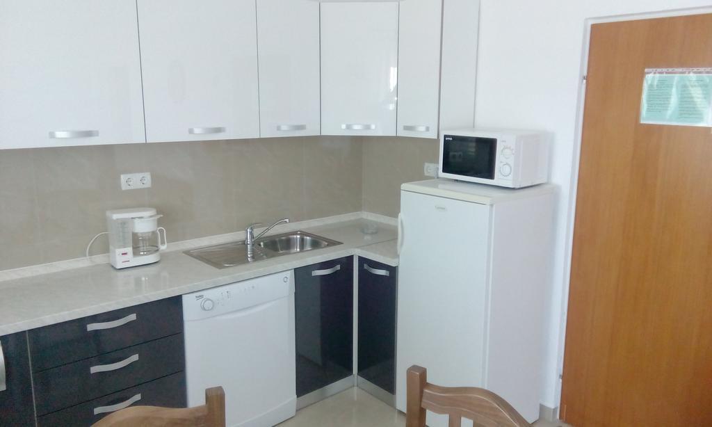 Apartments Beg Раб Экстерьер фото