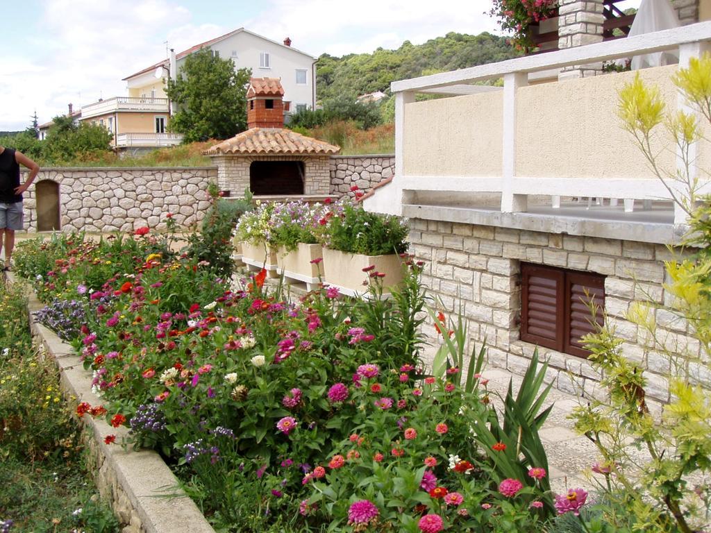 Apartments Beg Раб Экстерьер фото