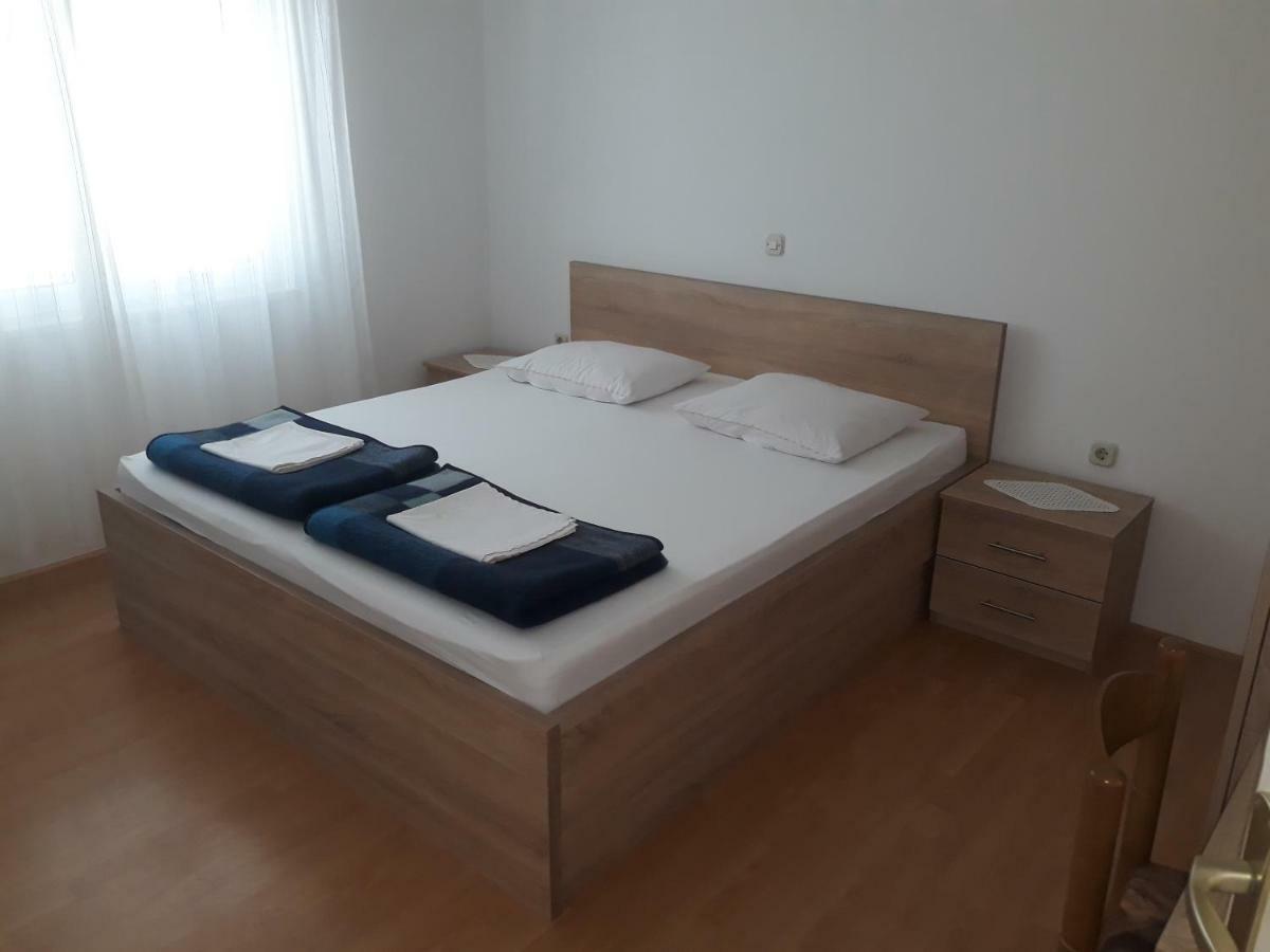Apartments Beg Раб Экстерьер фото